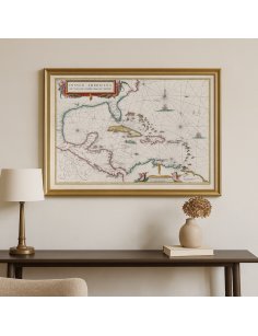 Carte ancienne des Caraïbes encadrée dans un intérieur élégant