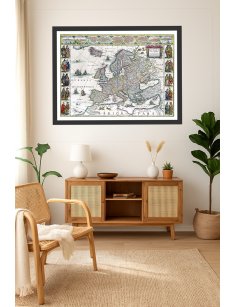 Carte ancienne de l’Europe encadrée dans un intérieur