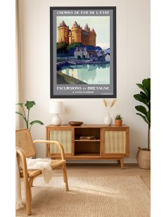 Affiche rétro "Château de Combourg" de Henry de Renaucourt encadrée dans un intérieur historique ou littéraire
